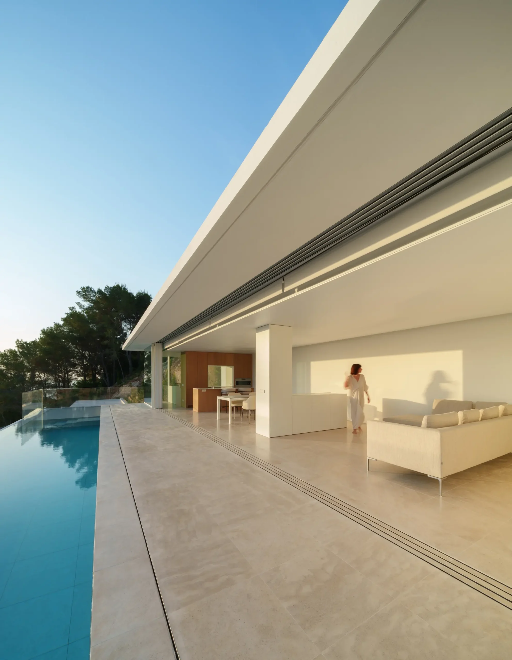 the-roca-views-ibiza-villa1-salon-piscina