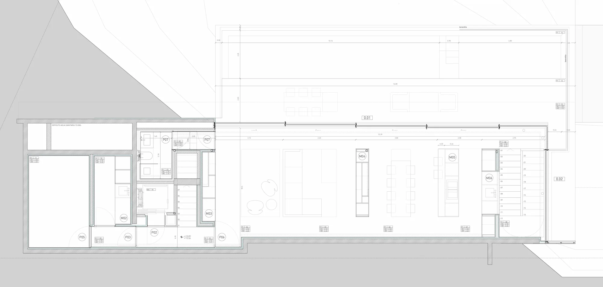 Plano del nivel 1 de Bellavista 7 con salón, comedor, cocina, terrazas y piscina